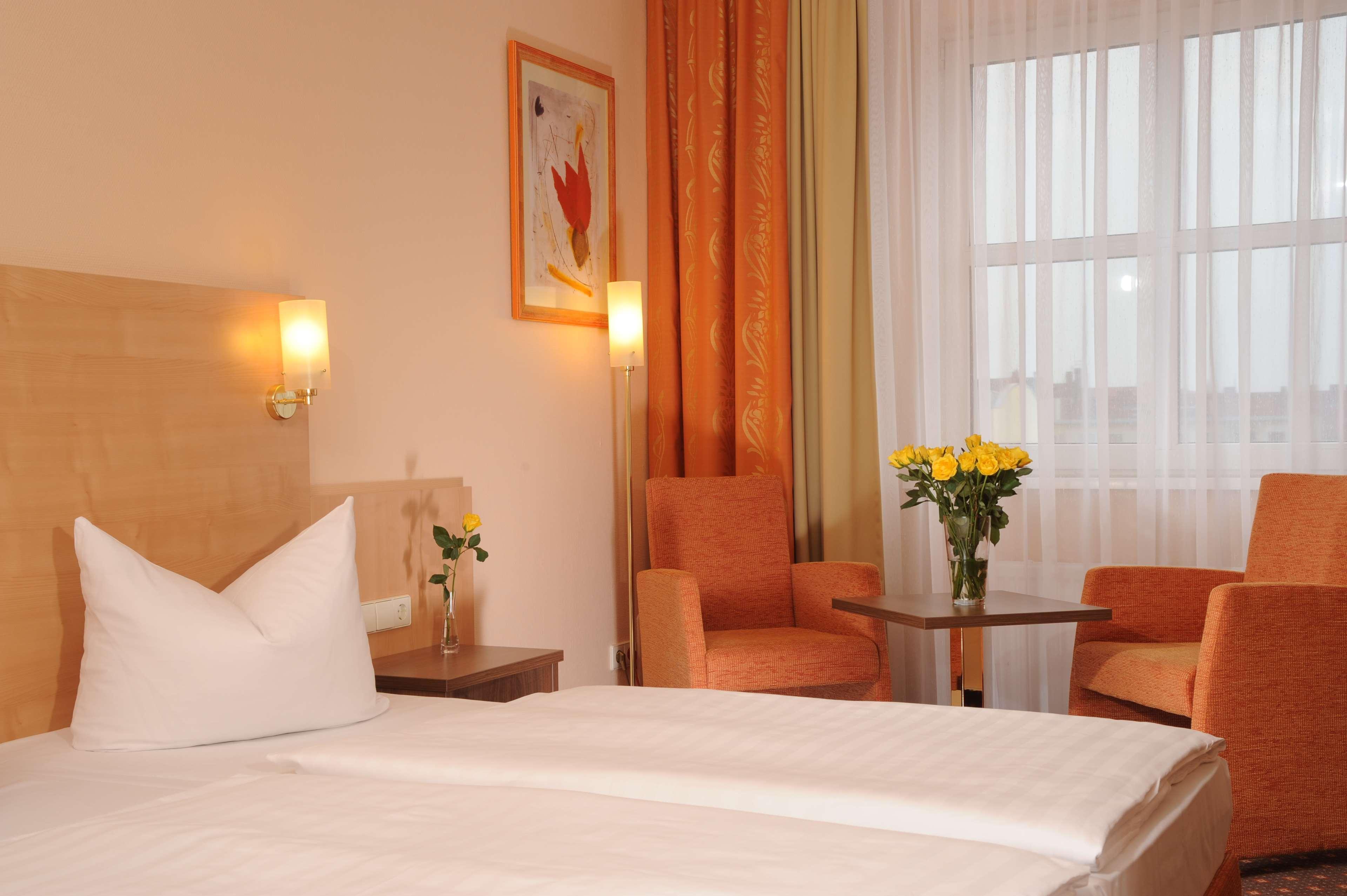 Plaza Inn Berlin Charlottenburg Экстерьер фото