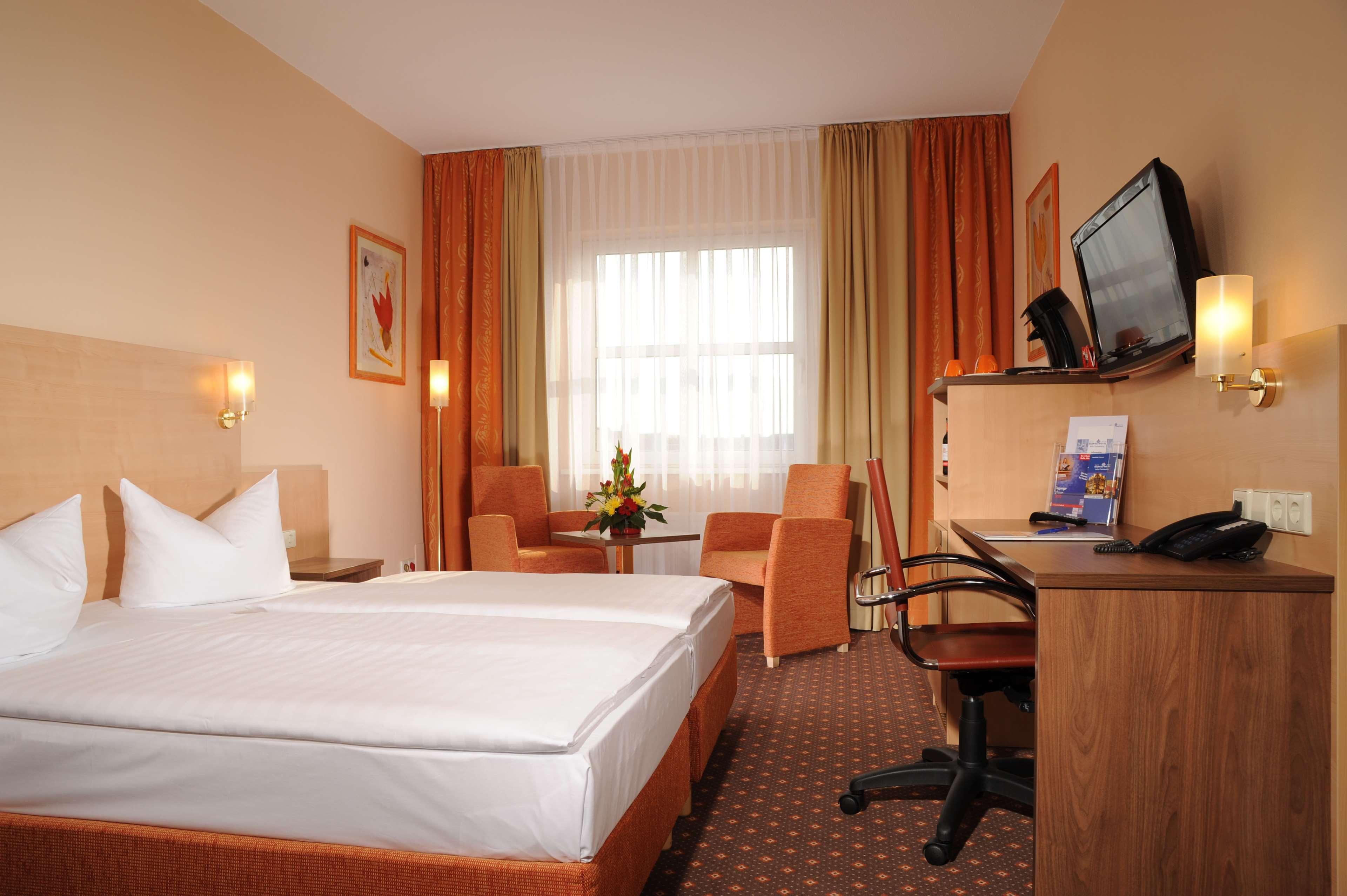 Plaza Inn Berlin Charlottenburg Экстерьер фото