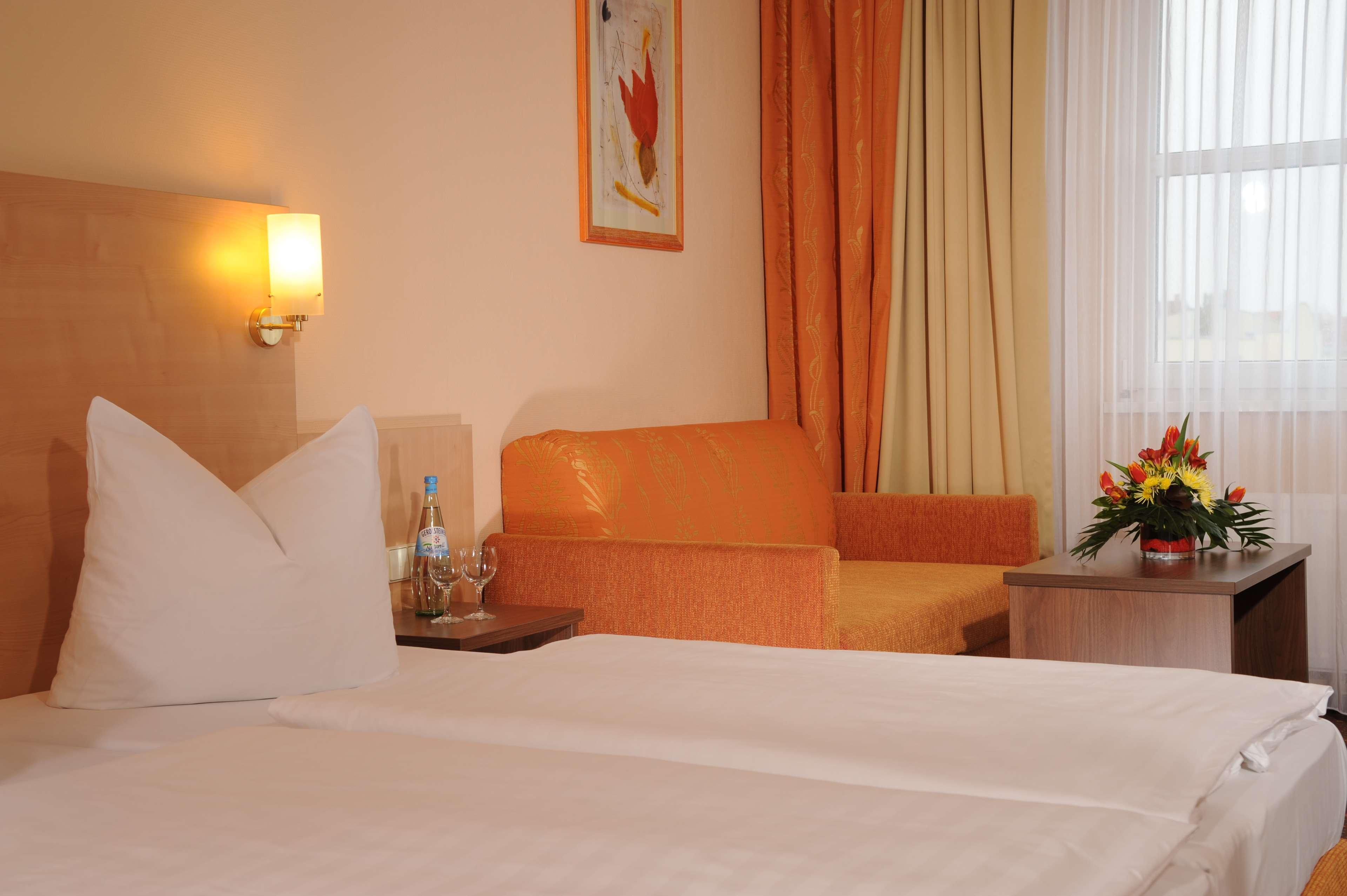Plaza Inn Berlin Charlottenburg Экстерьер фото